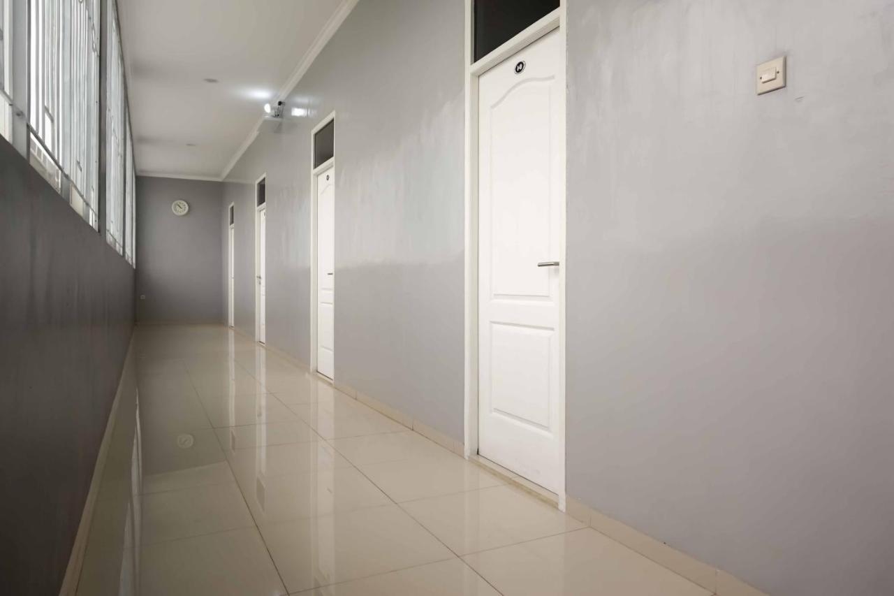 Hotel Omah Kalimosodo Mitra Reddoorz Near Stasiun Malang Kota Baru Exterior foto