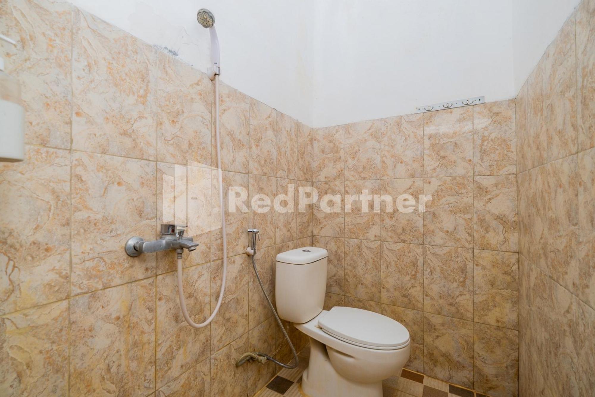 Hotel Omah Kalimosodo Mitra Reddoorz Near Stasiun Malang Kota Baru Exterior foto