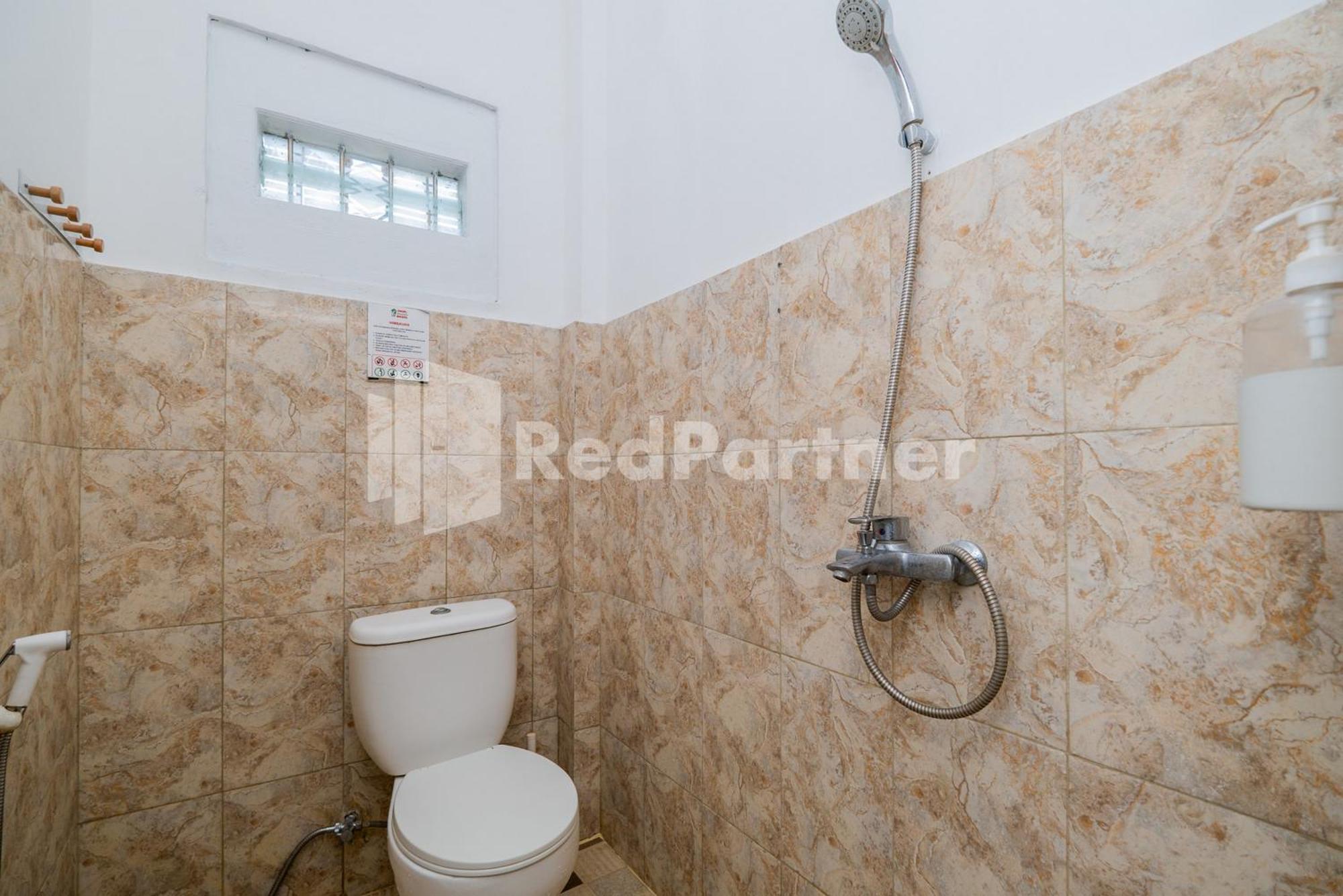 Hotel Omah Kalimosodo Mitra Reddoorz Near Stasiun Malang Kota Baru Exterior foto