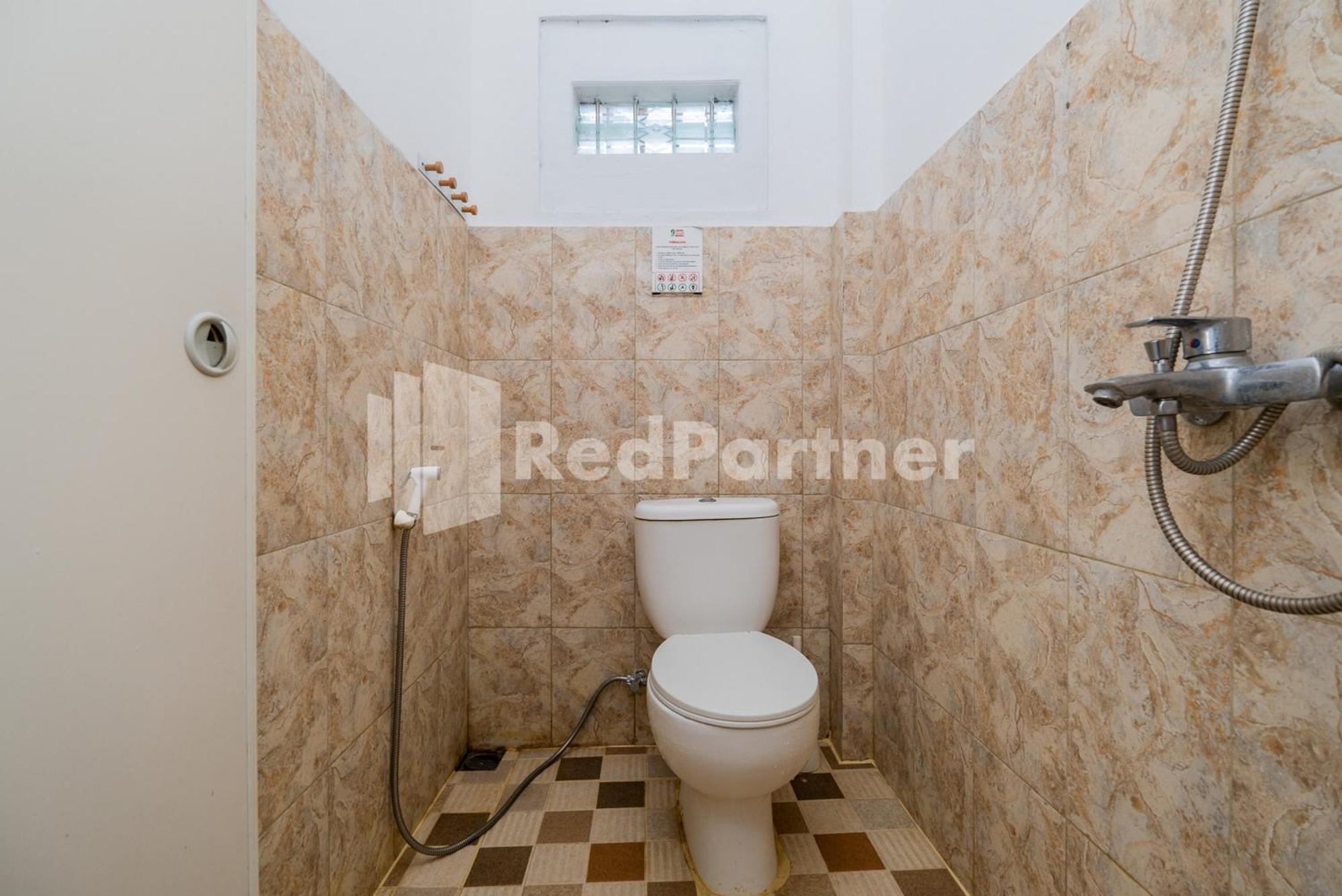 Hotel Omah Kalimosodo Mitra Reddoorz Near Stasiun Malang Kota Baru Exterior foto